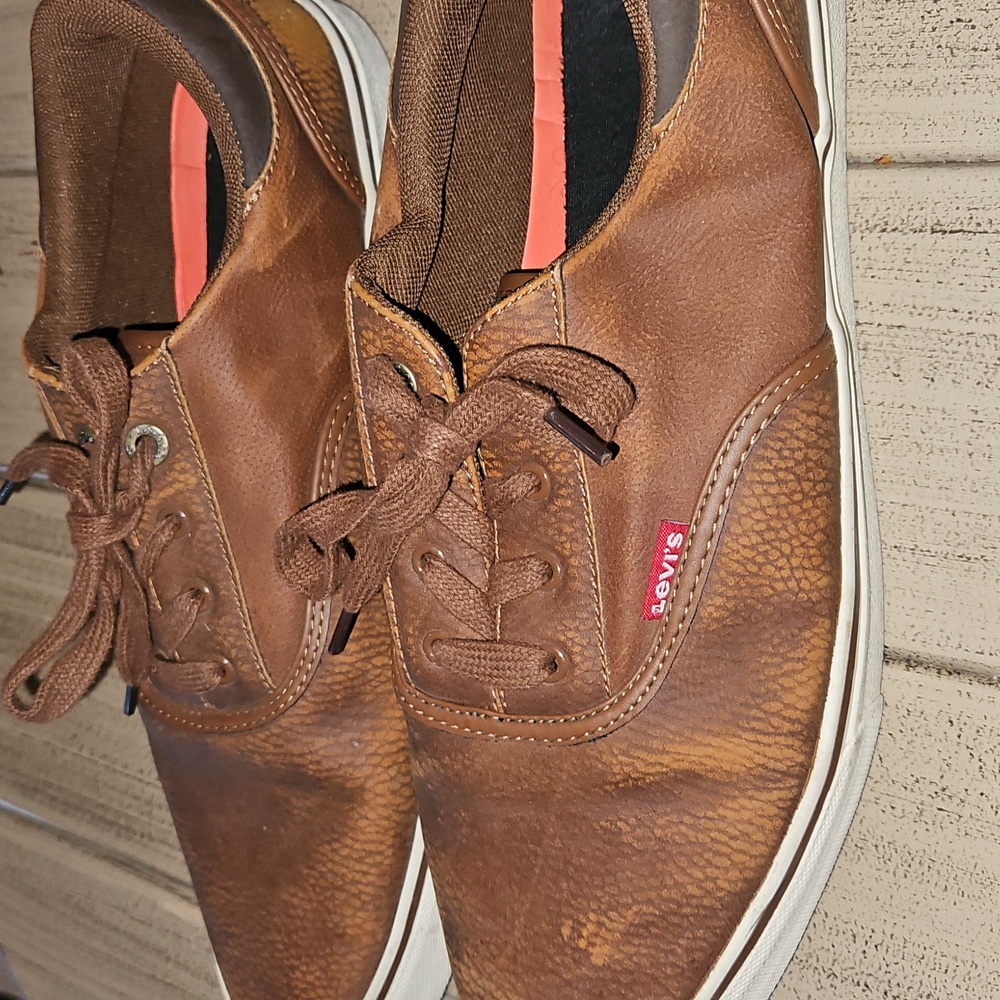 Shos- Men - Picture 2 of 8